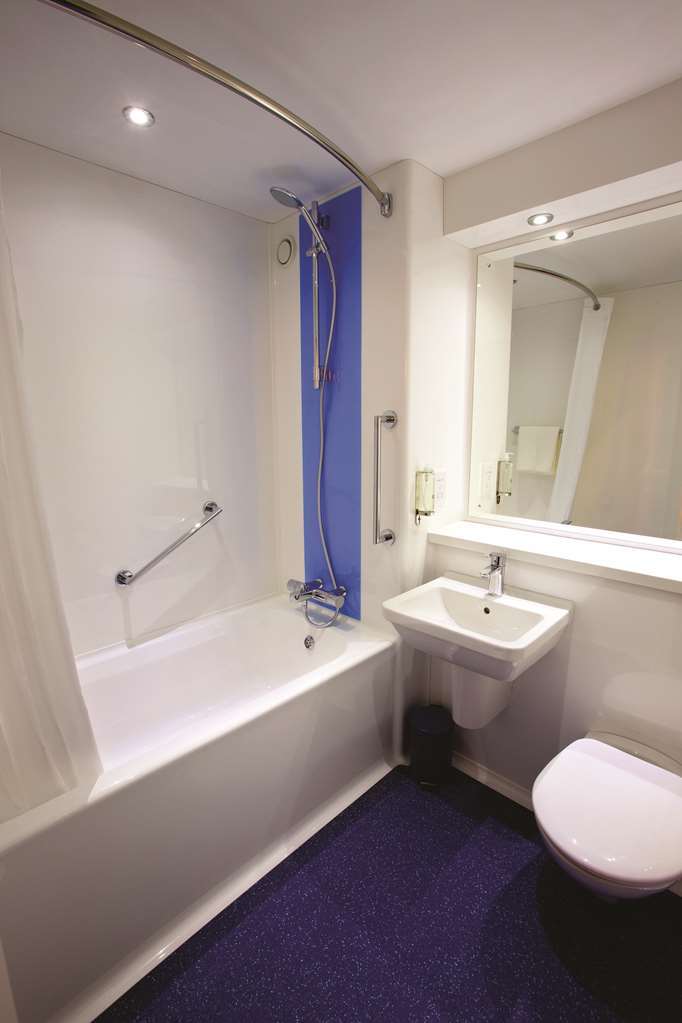 Travelodge Docks Liverpool